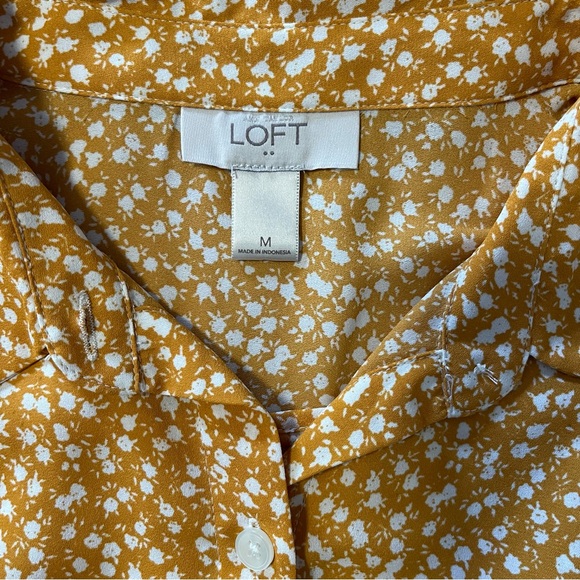 ***SOLD***Pretty flowery blouse***SOLD*** - Picture 5 of 7